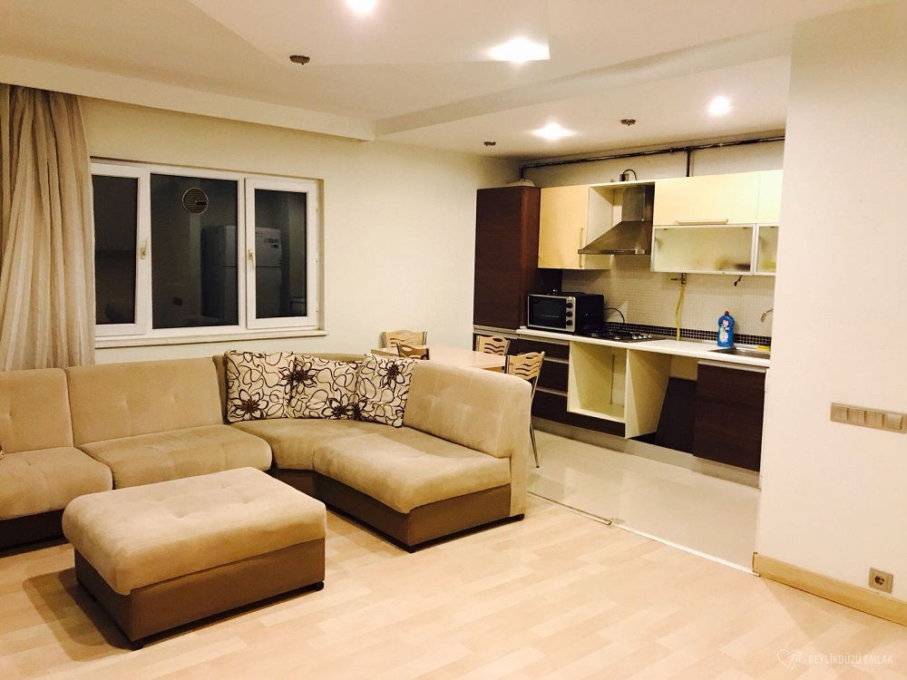 Paketleme öncesi eşyalı salon